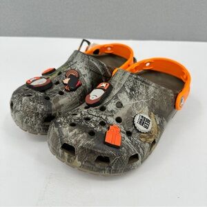 Limited Edition Luke Combs Crocs Womens 7 Mens 5 Bootleggers Camo Bottle Opener